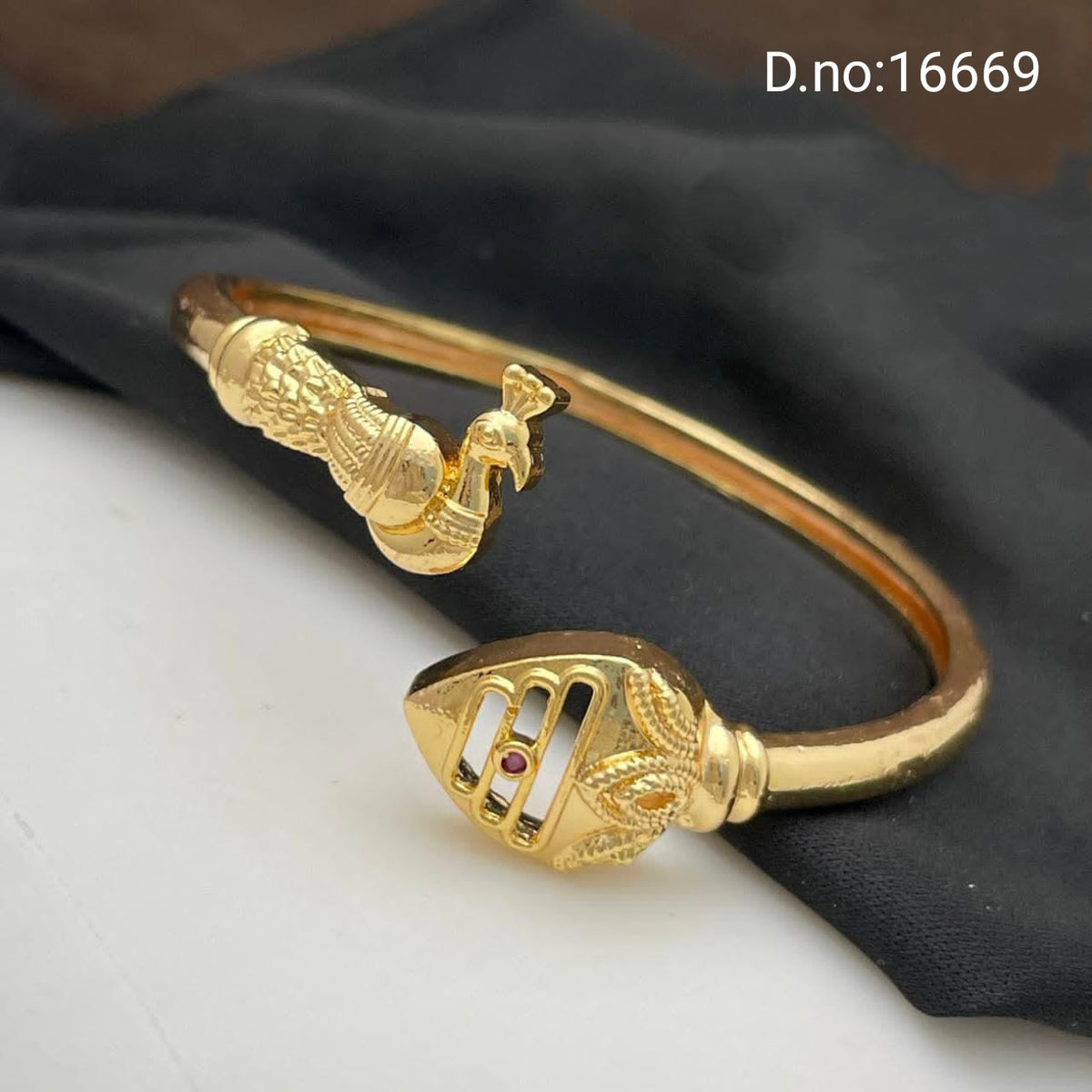 Openable Gold Finish Kada