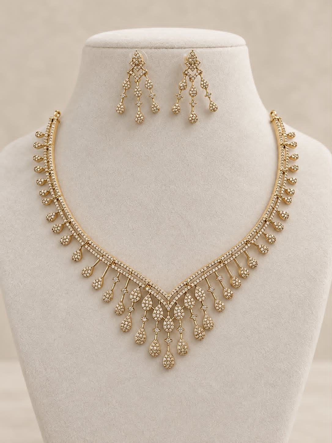 AD Antique Necklace