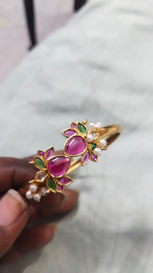 Gold Finish Openable Kada